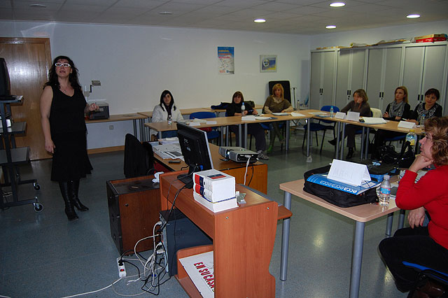 El curso de auxiliar de enfermería para rehabilitación de Radio Ecca Fundación, en marcha - 3, Foto 3