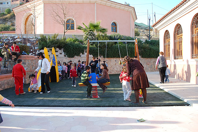 Inaugurado el parque infantil para la barriada Virgen del Oro - 1, Foto 1