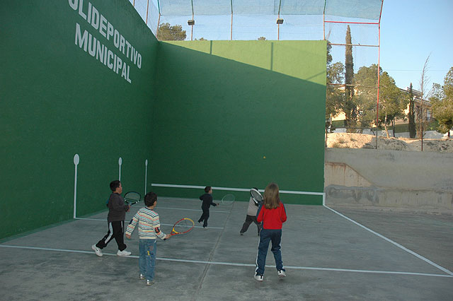 Las instalaciones del frontón del Polideportivo Municipal son restauradas por primera vez en 28 años - 1, Foto 1