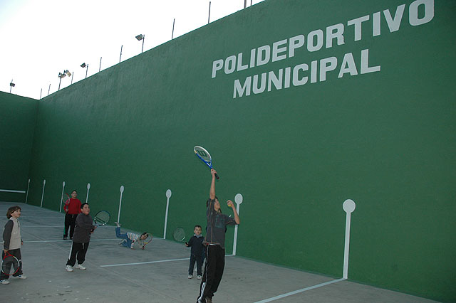 Las instalaciones del frontón del Polideportivo Municipal son restauradas por primera vez en 28 años - 2, Foto 2