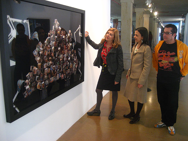 Rosa Muñoz expone sus fotografías de paisajes urbanos en el Espacio Molinos del Río-Caballerizas - 1, Foto 1