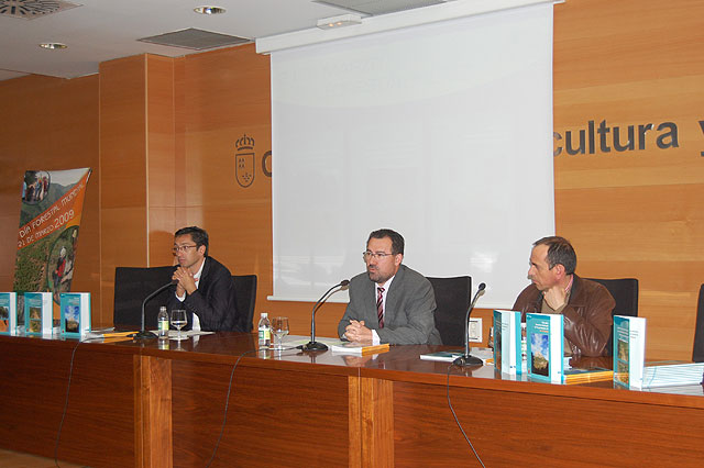 Agricultura organiza actividades en tres parques regionales y presenta tres libros para conmemorar el Día Forestal Mundial - 1, Foto 1