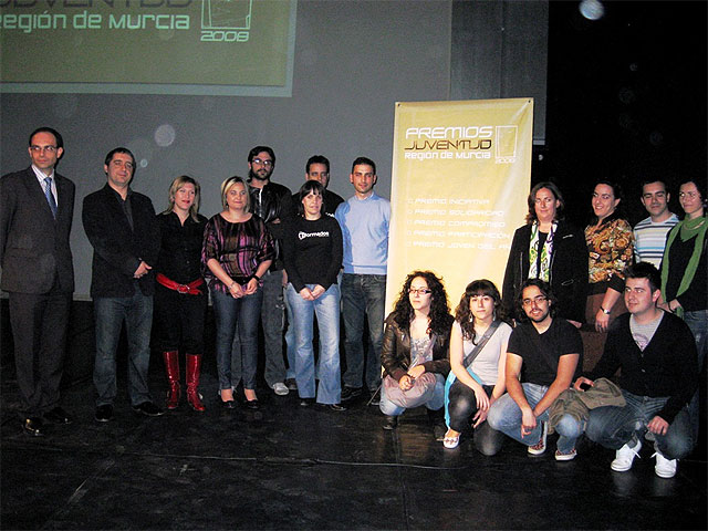 La Comunidad premia a asociaciones, instituciones y jóvenes de la Región por su labor durante 2008 - 1, Foto 1