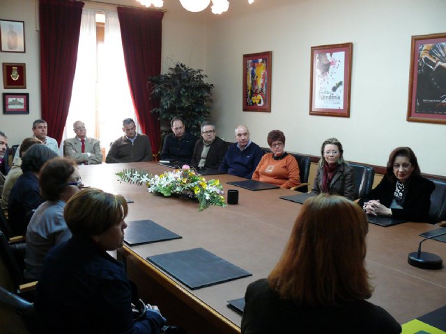 La Directora General de Centros se compromete con Jumilla en construir un nuevo colegio antes de 2013 - 1, Foto 1