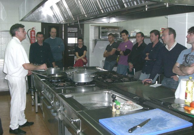 Puerto Lumbreras organiza un Curso de Cocina para hombres - 1, Foto 1