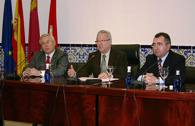 Valcárcel considera la llegada de las primeras aguas del Trasvase hace treinta años como el verdadero origen de la actual Región de Murcia - 1, Foto 1