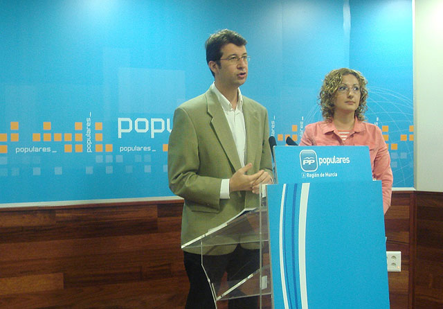 Juan Carlos Ruiz, portavoz del Grupo Parlamentario Popular, define la nueva Ley de Medio Ambiente como la “más consensuada y participativa” - 1, Foto 1