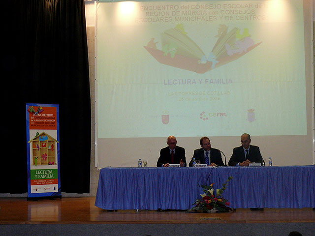 La concejal de Educación y representantes de AMPAS asistieron al IX encuentro del Consejo Escolar de la Región de Murcia - 3, Foto 3