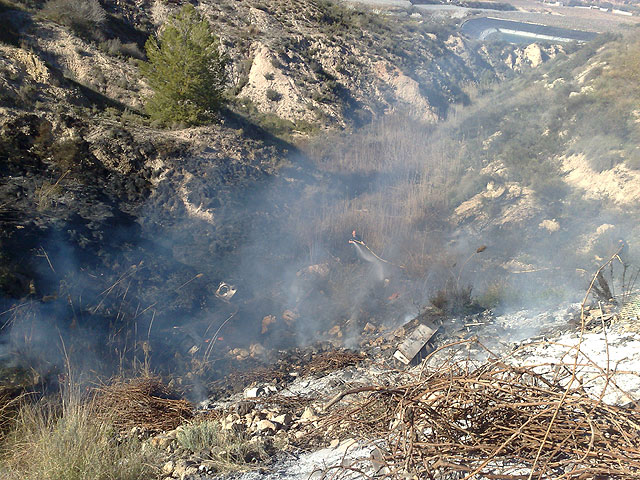 A partir de mañana no se podrá hacer ningún tipo de fuego en las barbacoas de Sierra Espuña, Foto 1