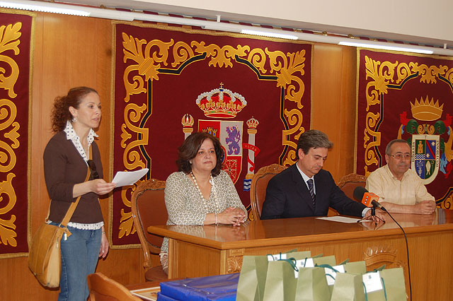 El alcalde de Alguazas recibe a los integrantes europeos del programa Comenius - 1, Foto 1