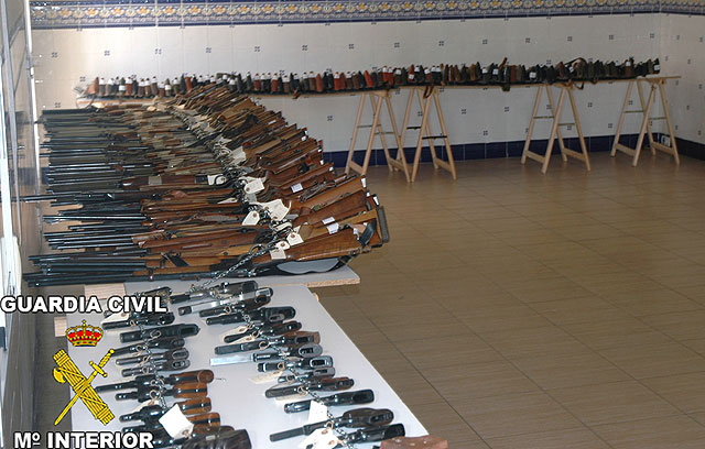 En la subasta de armas celebrada esta mañana por la Guardia Civil de Murcia se han adjudicado 48 lotes - 1, Foto 1