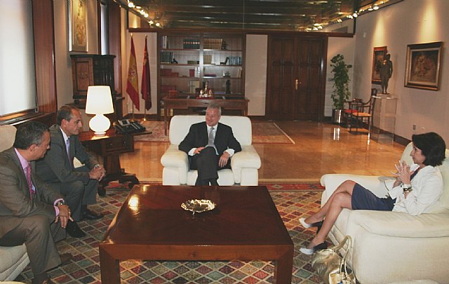 El nuevo presidente de HP visita a Valcárcel tras asistir a la XI edición de SICARM 2009 - 2, Foto 2