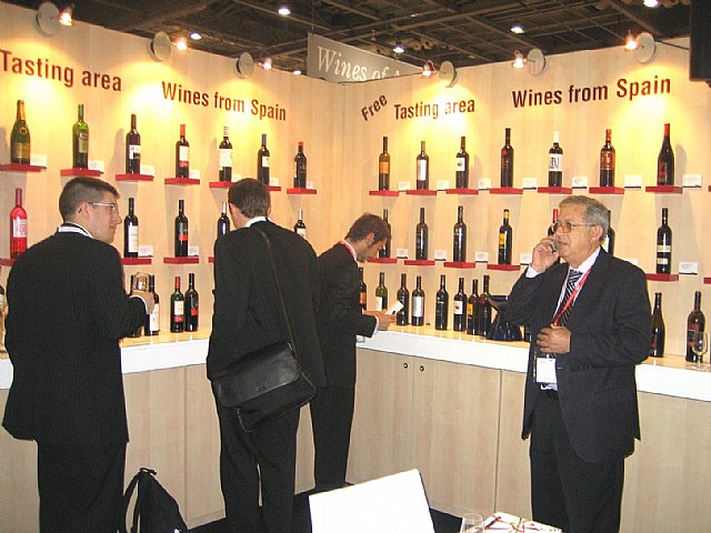 El pabellón del Instituto Español de Comercio Exterior celebra hoy catas comentadas de los vinos murcianos en la ‘London Wine’ - 1, Foto 1