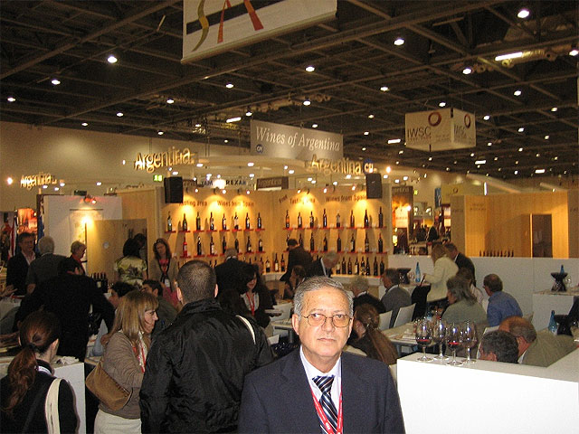 Los bodegueros murcianos consiguen nuevos contactos comerciales con distribuidores europeos en la London International Fair 2009 - 1, Foto 1