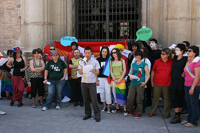 COLEGA MURCIA  reivindicó el 17 de mayo como día internacional contra la homofobia y la transfobia - 1, Foto 1