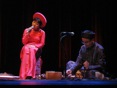 Huong Thanh, una de las voces más bellas de Vietnam, mañana en el Claustro de la Universidad - 2, Foto 2