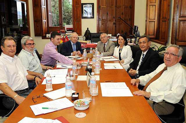 Los miembros de la Asociación de Antiguos Alumnos y Amigos de la Universidad de Murcia accederán a los servicios de la institución docente - 1, Foto 1