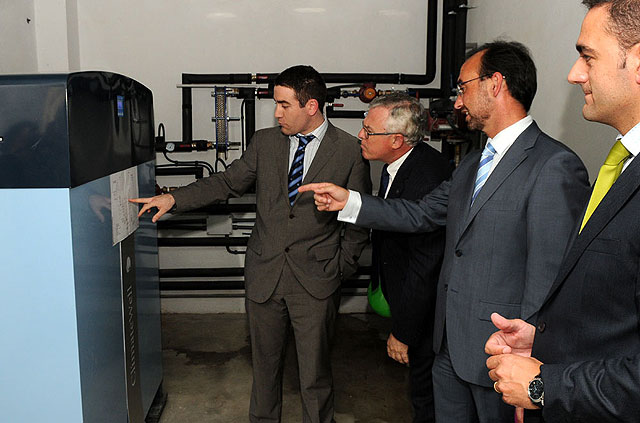 La Universidad de Murcia inauguró la máquina de refrigeración por absorción de energía solar térmica - 1, Foto 1