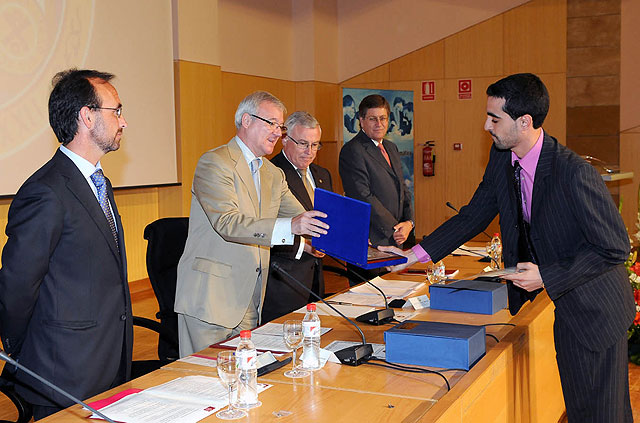 Valcárcel reitera su compromiso con la Universidad de Murcia en los actos del XXV aniversario de la Facultad de Informática - 3, Foto 3