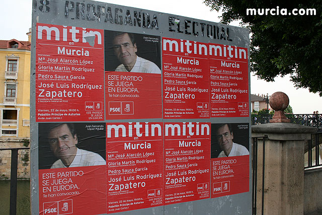 La Junta Electoral urge al PSOE que deje de pegar carteles en los espacios cedidos por los Ayuntamientos - 1, Foto 1