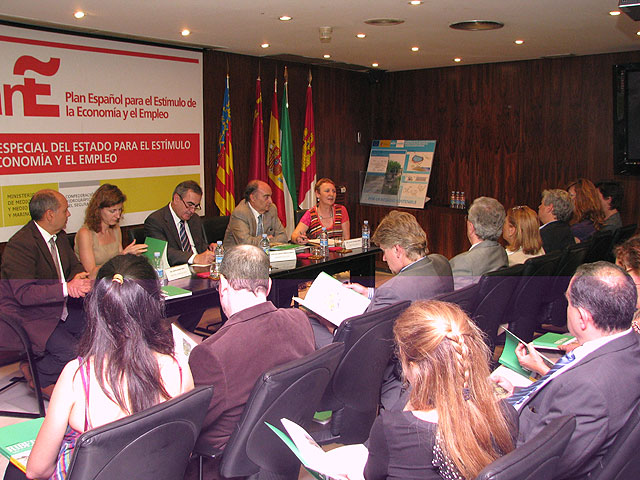 La Directora General del Agua del MARM presenta un manual sobre restauración de ríos en la cuenca del Segura - 2, Foto 2