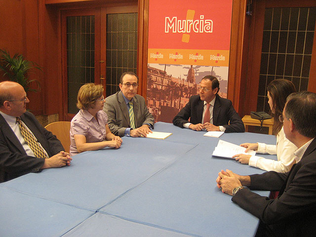 Los comerciantes recurren al Ayuntamiento para que se habiliten itinerarios peatonales para las manifestaciones - 1, Foto 1