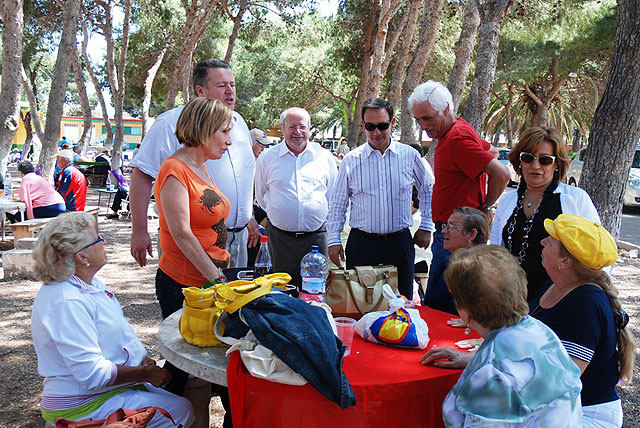 Bascuñana asiste a la Jornada de Convivencia del Centro Social de Mayores de La Unión - 1, Foto 1