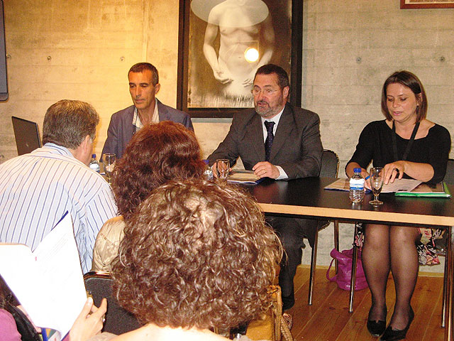 Expertos checos en interiorismo, arquitectura, diseño e importaciones visitan ocho talleres artesanos de la Región de Murcia - 1, Foto 1