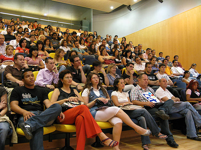 El III Encuentro entre Alumnos y Empresas reúne al sector empresarial de la Región con los futuros profesionales del turismo - 1, Foto 1