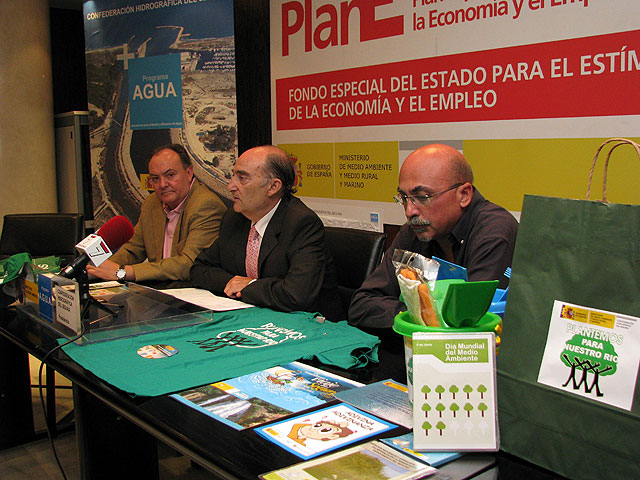 La CHS celebra el Día Mundial del Medio Ambiente  plantando 1.000 árboles en la ribera del río Segura - 1, Foto 1