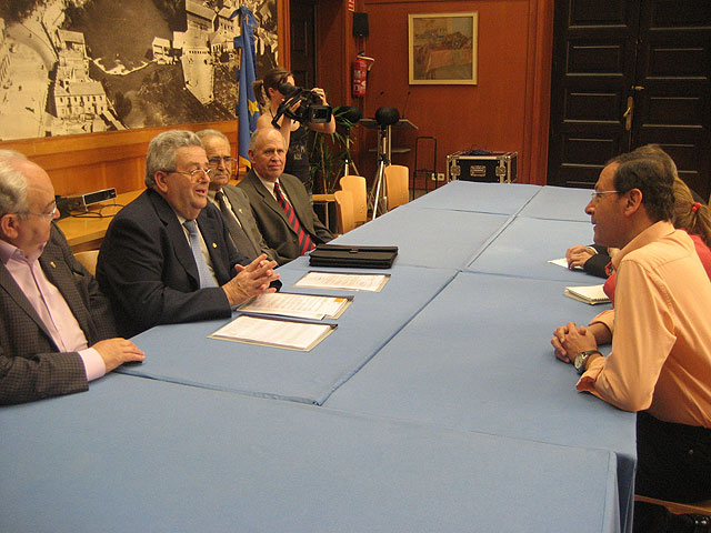 El Alcalde anuncia el plan para rescatar los elementos ambientales e históricos de la Huerta - 1, Foto 1