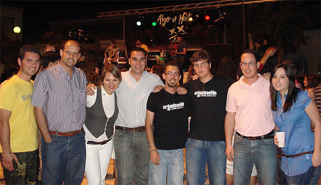 Los jóvenes dan la bienvenida al verano en El Albujón - 1, Foto 1