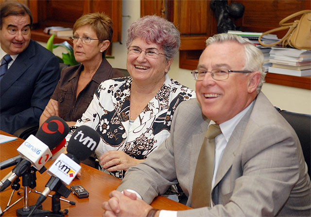 La directora de la ANECA destaca el esfuerzo de la Universidad de Murcia en la implantación de los grados - 1, Foto 1