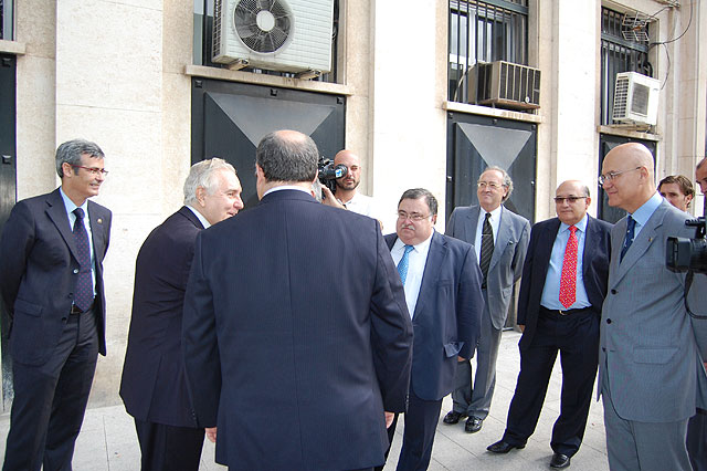 El presidente del Tribunal Supremo y del Consejo General del Poder Judicial “trae un mensaje de cercanía” a los juristas de la Región - 2, Foto 2