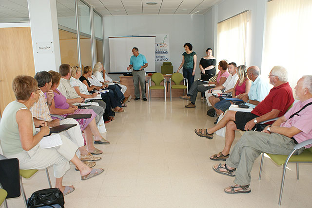 El Ayuntamiento de Puerto Lumbreras clausura el Curso de Español para extranjeros residentes en el municipio - 1, Foto 1