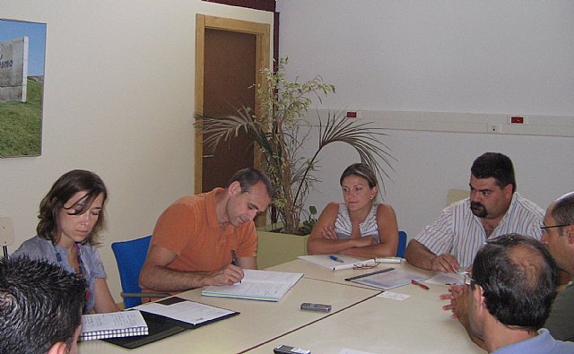 El Ayuntamiento y el Instituto de Fomento analizan las oportunidades de negocio en Puerto Lumbreras - 1, Foto 1