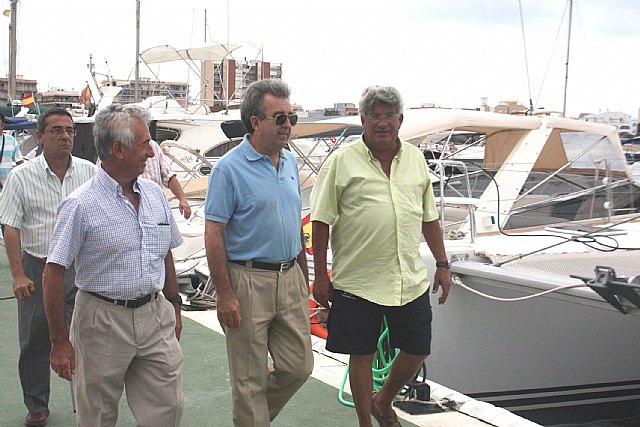 Cerdá  asegura que el Mar Menor alberga el número de medusas mínimo para mantener el equilibrio del ecosistema - 1, Foto 1