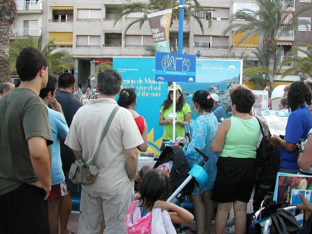 Turismo se promociona en los paseos marítimos de Murcia, Almería y Alicante - 2, Foto 2