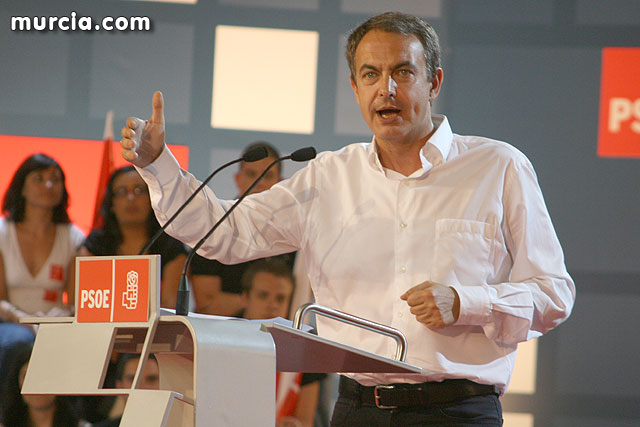 Zapatero anuncia el aplazamiento de la deuda de los ayuntamientos con el Estado durante un año - 1, Foto 1