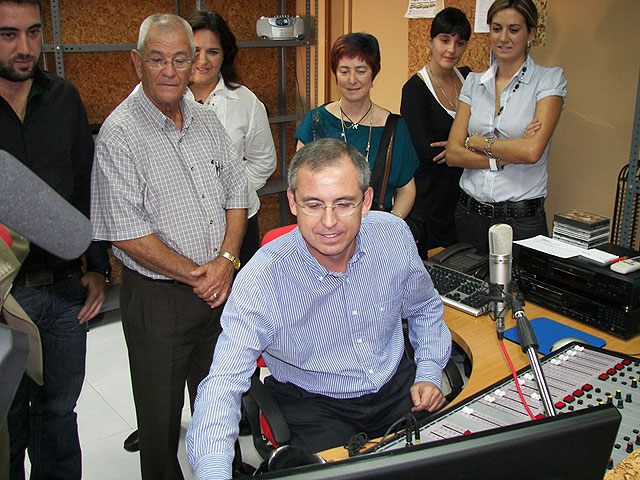 El Alcalde Manuel Marcos Sánchez Cervantes inauguró esta mañana este nuevo medio de comunicación local - 1, Foto 1