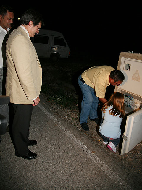 El camino del Escurridor de Marchena cuenta desde ayer con 37 puntos nuevos de alumbrado público - 1, Foto 1