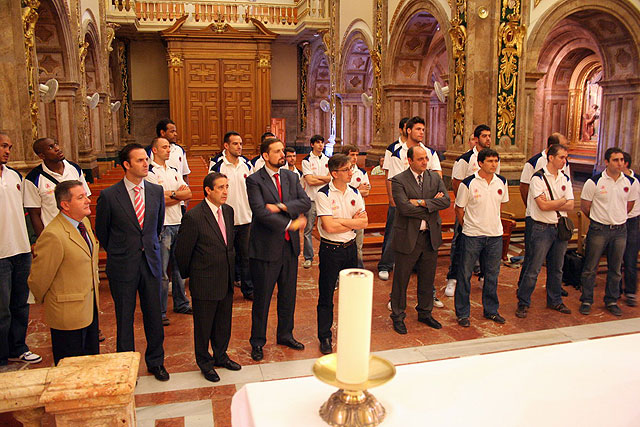 El CB Murcia realiza la Ofrenda Floral a la Virgen de la Fuensanta - 2, Foto 2