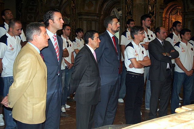 El CB Murcia realiza la Ofrenda Floral a la Virgen de la Fuensanta - 3, Foto 3