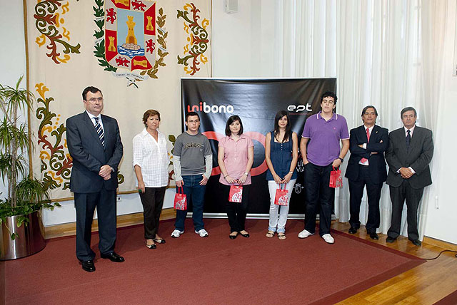 Más de 1.800 universitarios solicitan el Unibono en la Región - 4, Foto 4