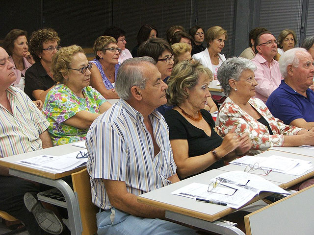 Comienza el curso en la Universidad de Mayores - 3, Foto 3