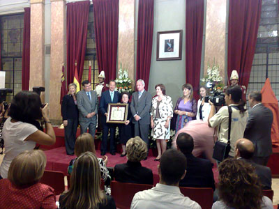 El Alcalde entrega la Medalla de Oro de la ciudad a título póstumo a Manuel Cárceles, El Patiñero - 1, Foto 1