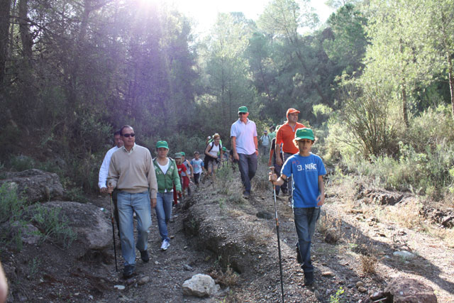 El Alcalde estrena el primer sendero familiar de la Región, denominado Miguel Ángel Cámara Botía por sus promotores - 3, Foto 3