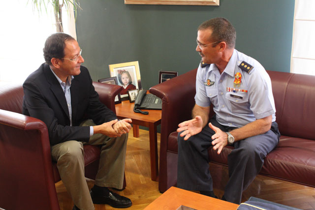 El Alcalde recibe al Coronel Director de la Academia General del Aire - 2, Foto 2