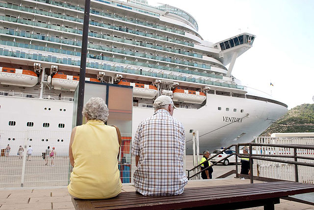 Vuelve el Ventura con 3.600 pasajeros a bordo - 2, Foto 2