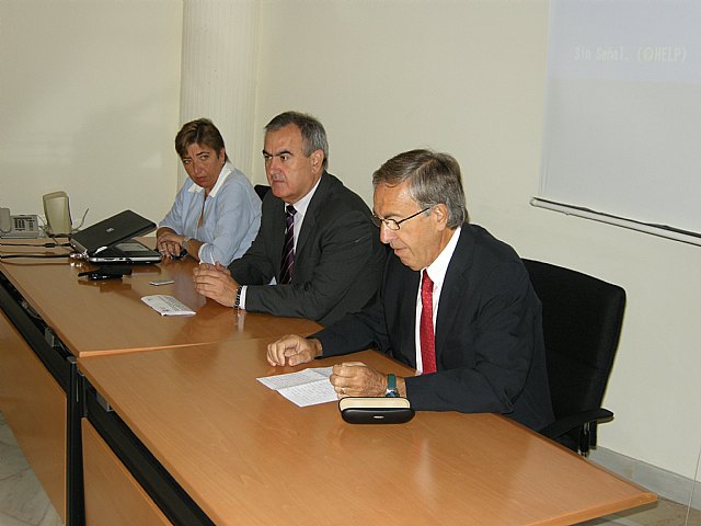 González Tovar inaugura un curso de Protección Civil sobre valoración de daños en catástrofes - 1, Foto 1